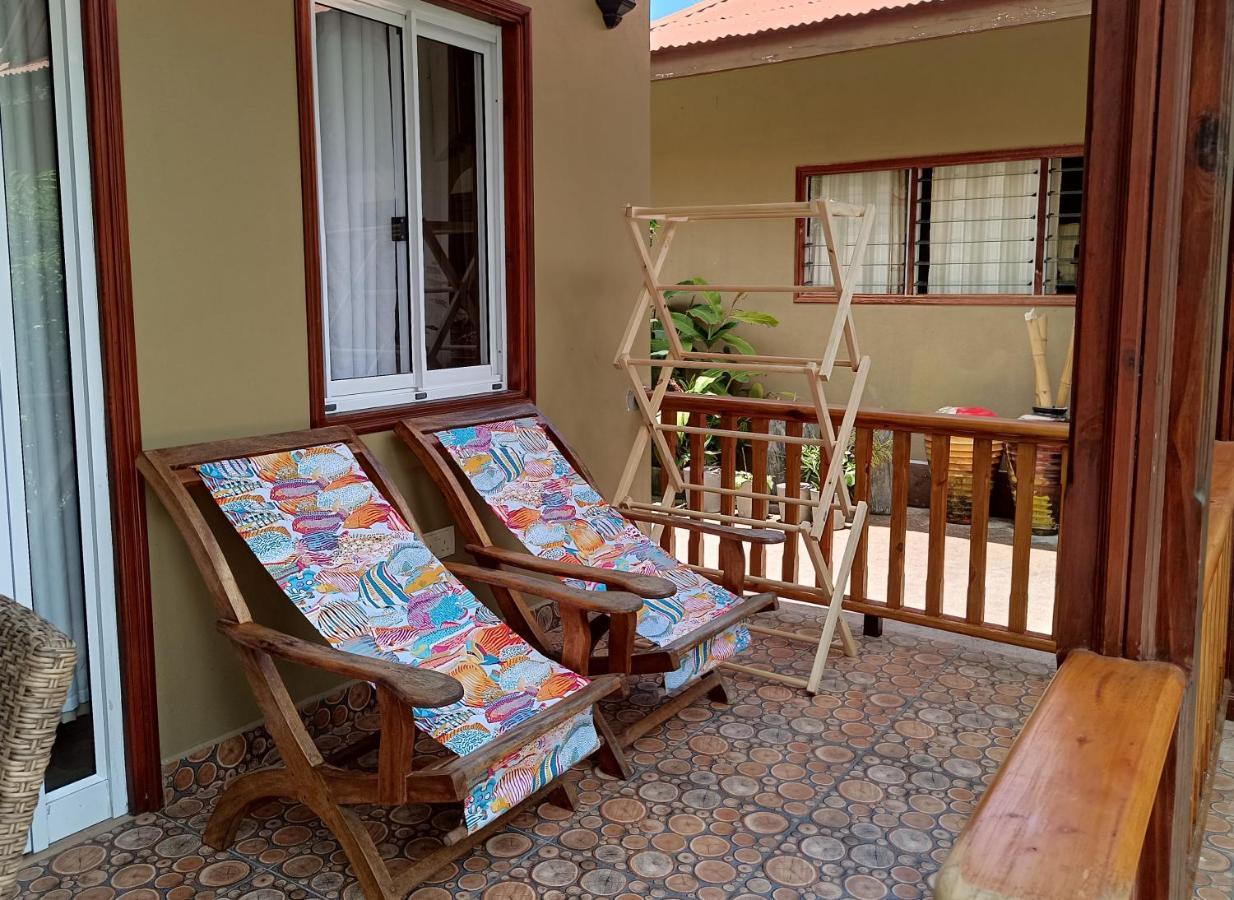 Ferienwohnung Badamier Self-Catering Insel Insel La Digue Exterior foto